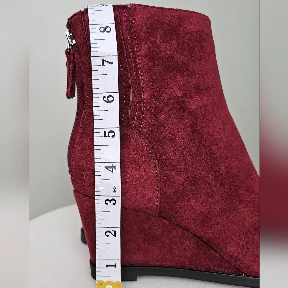 Dolce Vita Women's Tippy Heeled Suede Bootie Burgundy size 9